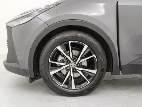 Toyota C-HR CH Toyota C-HR - NG24