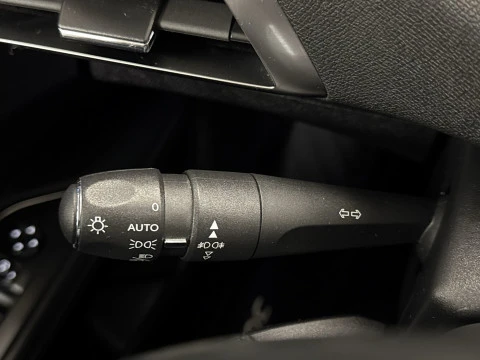 Peugeot 3008 PureTech 130 SANDS Allure 96 kW (130 CV)