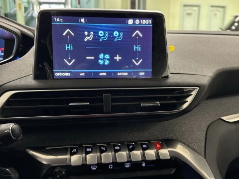 Peugeot 3008 PureTech 130 SANDS Allure 96 kW (130 CV)
