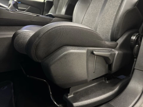 Peugeot 3008 PureTech 130 SANDS Allure 96 kW (130 CV)