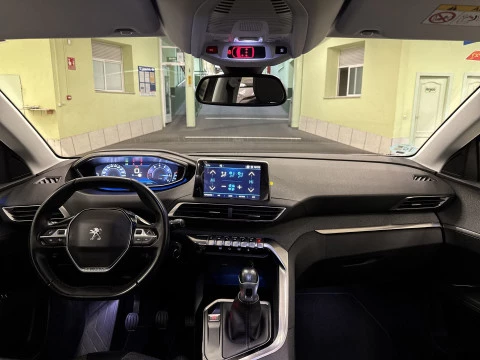 Peugeot 3008 PureTech 130 SANDS Allure 96 kW (130 CV)