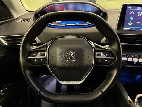 Peugeot 3008 PureTech 130 SANDS Allure 96 kW (130 CV)