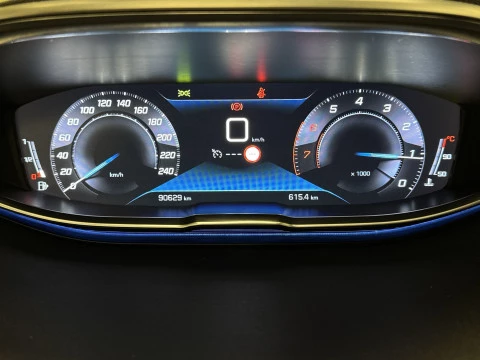 Peugeot 3008 PureTech 130 SANDS Allure 96 kW (130 CV)