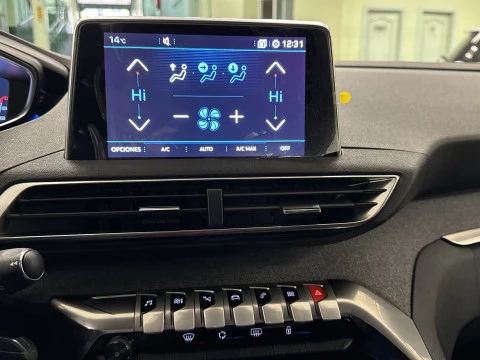 Peugeot 3008 PureTech 130 SANDS Allure 96 kW (130 CV)