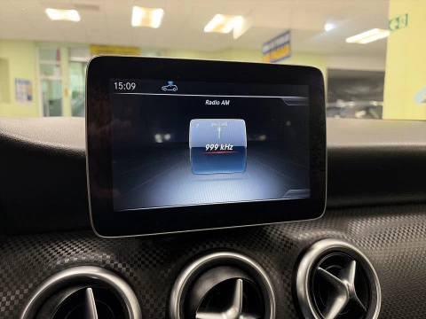 Mercedes-Benz Clase A 180 Urban 90 kW (122 CV)