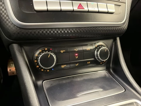 Mercedes-Benz Clase A 180 Urban 90 kW (122 CV)