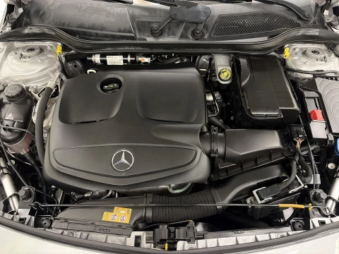 Mercedes-Benz Clase A 180 Urban 90 kW (122 CV)