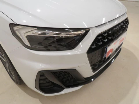 Audi A1 Sportback Adrenalin Black edition 30 TFSI 85 kW (116 CV)