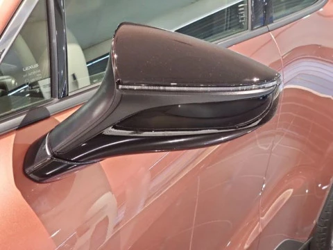 Lexus LBX 1.5 136cv HEV Elegant+ Black