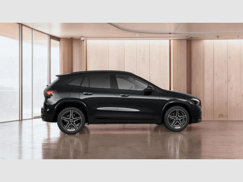 Mercedes-Benz GLA  250 e con tecnologia hibrida EQ