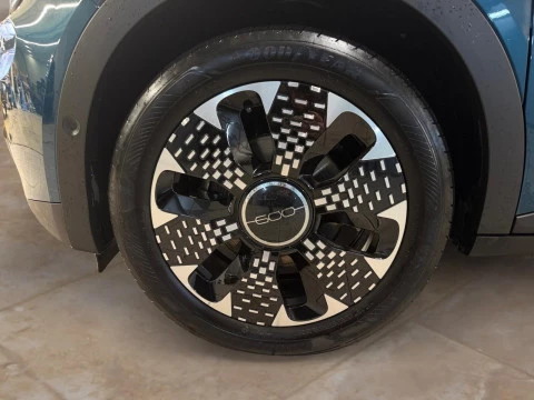 Fiat 600 600 MHEV La prima 1.2 81kW (110CV) DDCT