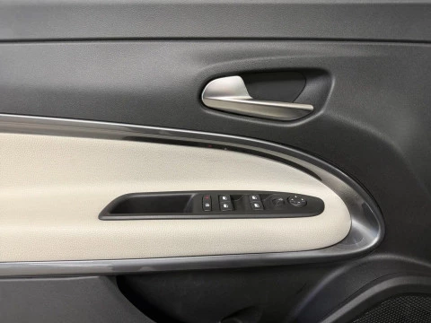 Fiat 600 600 MHEV La prima 1.2 81kW (110CV) DDCT