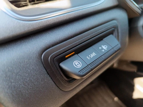 Renault Captur RENAULT CAPTUR TECHNO FULL HYBRID E-TECH 105