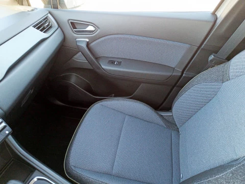 Renault Captur RENAULT CAPTUR TECHNO FULL HYBRID E-TECH 105