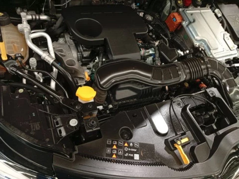 Renault Captur E-Tech engineered HEV 105kW (145CV)