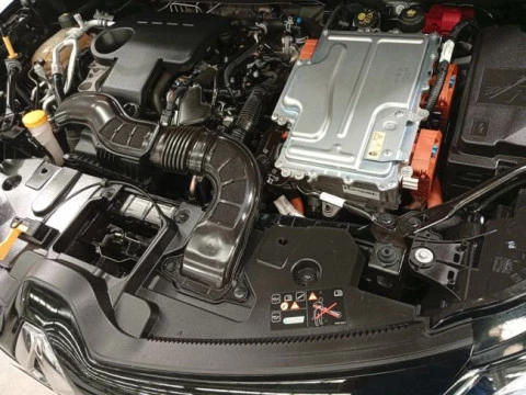 Renault Captur E-Tech engineered HEV 105kW (145CV)