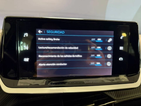 Peugeot 2008 Active Pack BlueHDI 81kW (110CV)