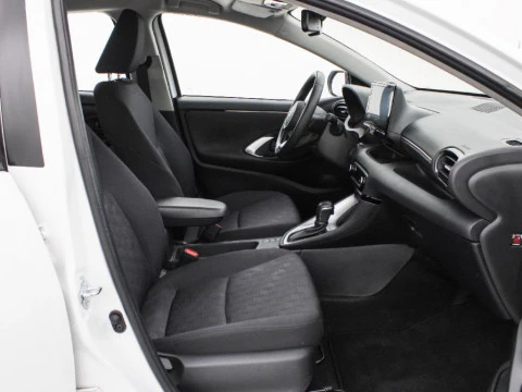 Toyota Yaris YA Yaris - MC24