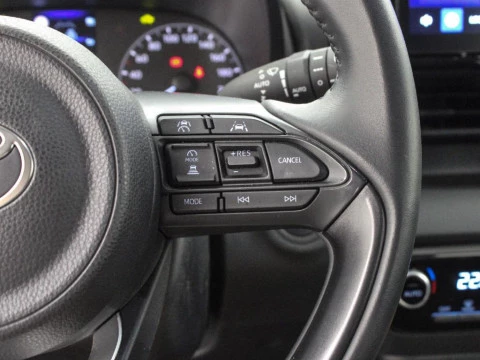 Toyota Yaris YA Yaris - MC24