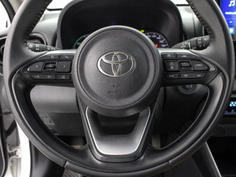 Toyota Yaris YA Yaris - MC24