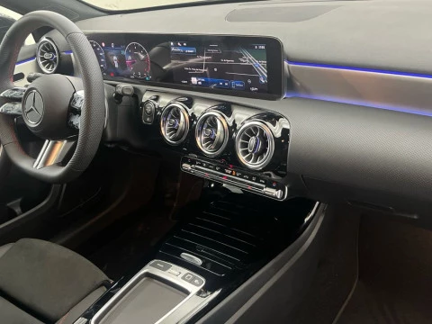 Mercedes-Benz Clase A 200 d Compacto