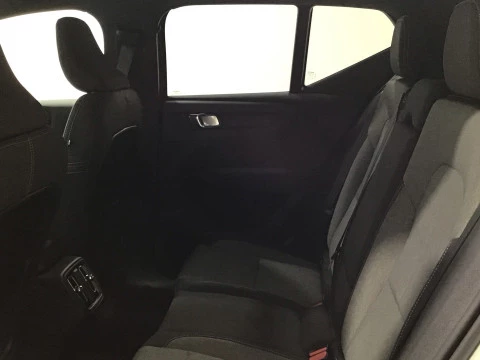 Volvo XC40 XC40 Core, B3 Mild hybrid, Gasolina