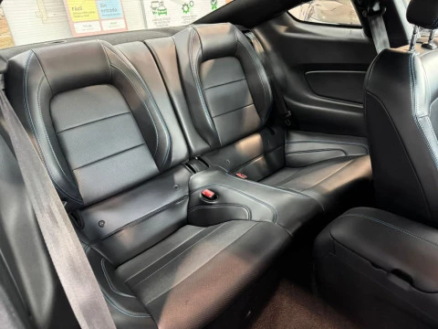 Ford Mustang COUPE 2.3 ECOBOOTS