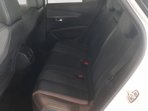 Peugeot 3008 Hybrid 225 e-EAT8 Allure Pack