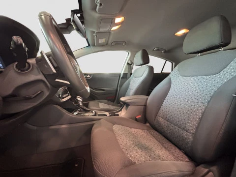 Hyundai IONIQ 1.6 GDI 141 CV PHEV KLASS