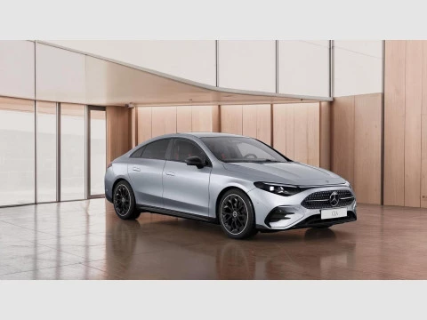 Mercedes-Benz CLA  180 con tecnologia hibrida