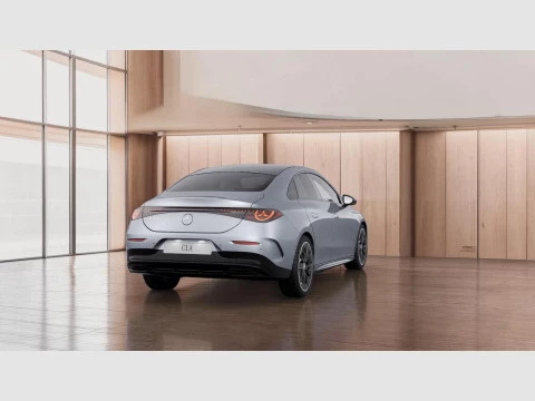 Mercedes-Benz CLA  180 con tecnologia hibrida