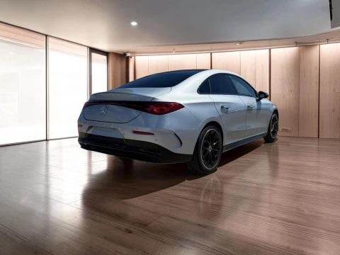 Mercedes-Benz CLA  180 con tecnologia hibrida