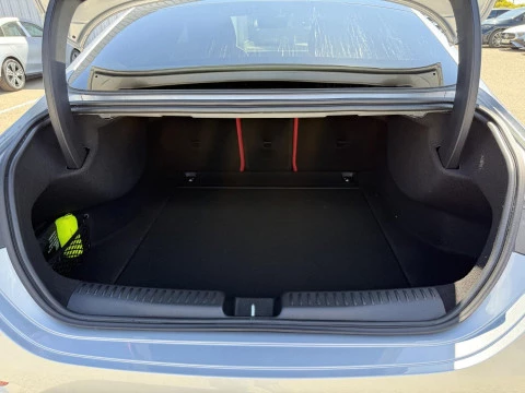 Mercedes-Benz CLA  180 con tecnologia hibrida