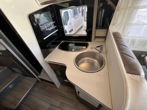 MCLOUIS NEVIS NEVIS 873