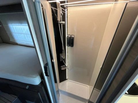 MCLOUIS NEVIS NEVIS 873