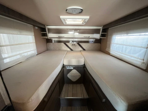 MCLOUIS NEVIS NEVIS 873