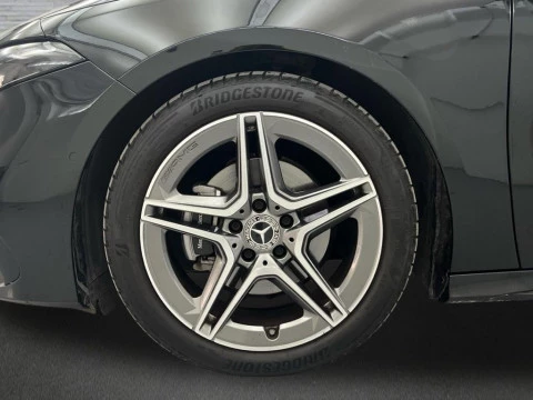 Mercedes-Benz Clase A 180 d AMG Line (EURO 6d)