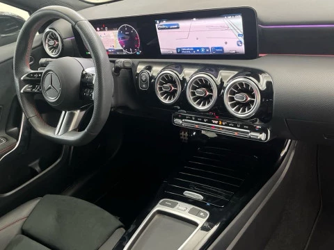 Mercedes-Benz Clase A 180 d AMG Line (EURO 6d)