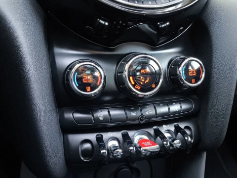 MINI Cooper One 75 kW (102 CV)