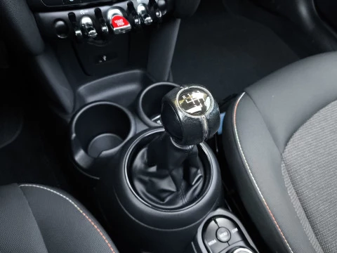 MINI Cooper One 75 kW (102 CV)