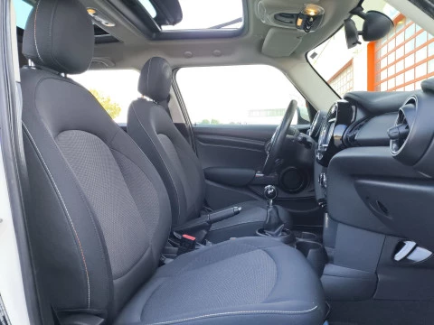 MINI Cooper One 75 kW (102 CV)