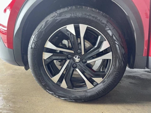 Peugeot 2008 Allure Puretech 130 S&S BVM6