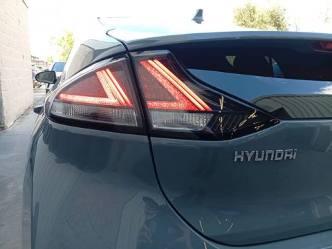 Hyundai IONIQ 1.6 GDI PHEV Tecno DCT