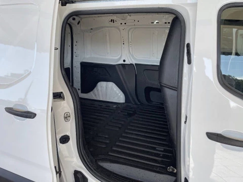 Peugeot Partner Pro Standard 600kg BlueHDi 73kW