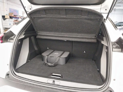 Peugeot 2008 SUV 2008 Allure Pack Eléctrico 136 (100 Kw)  