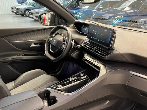 Peugeot 3008 180 e-EAT8 Allure Pack