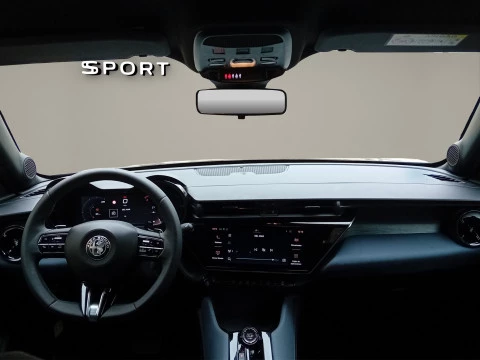 Alfa Romeo Junior Ibrida 100kW (136CV)