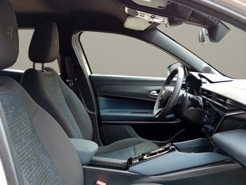 Alfa Romeo Junior Ibrida 100kW (136CV)