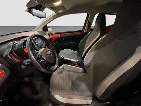Toyota Aygo 5p 70 x-play