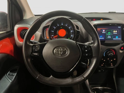 Toyota Aygo 5p 70 x-play